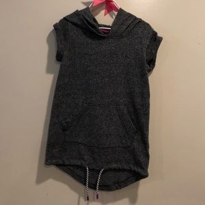 Girls’ Cat & Jack sport cap sleeve hoodie 4/5